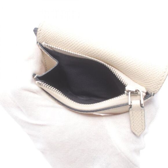 Bulgari Bvlgari Bvlgari White Leather Wallet  (Pre-Owned) - Picture 4 of 7